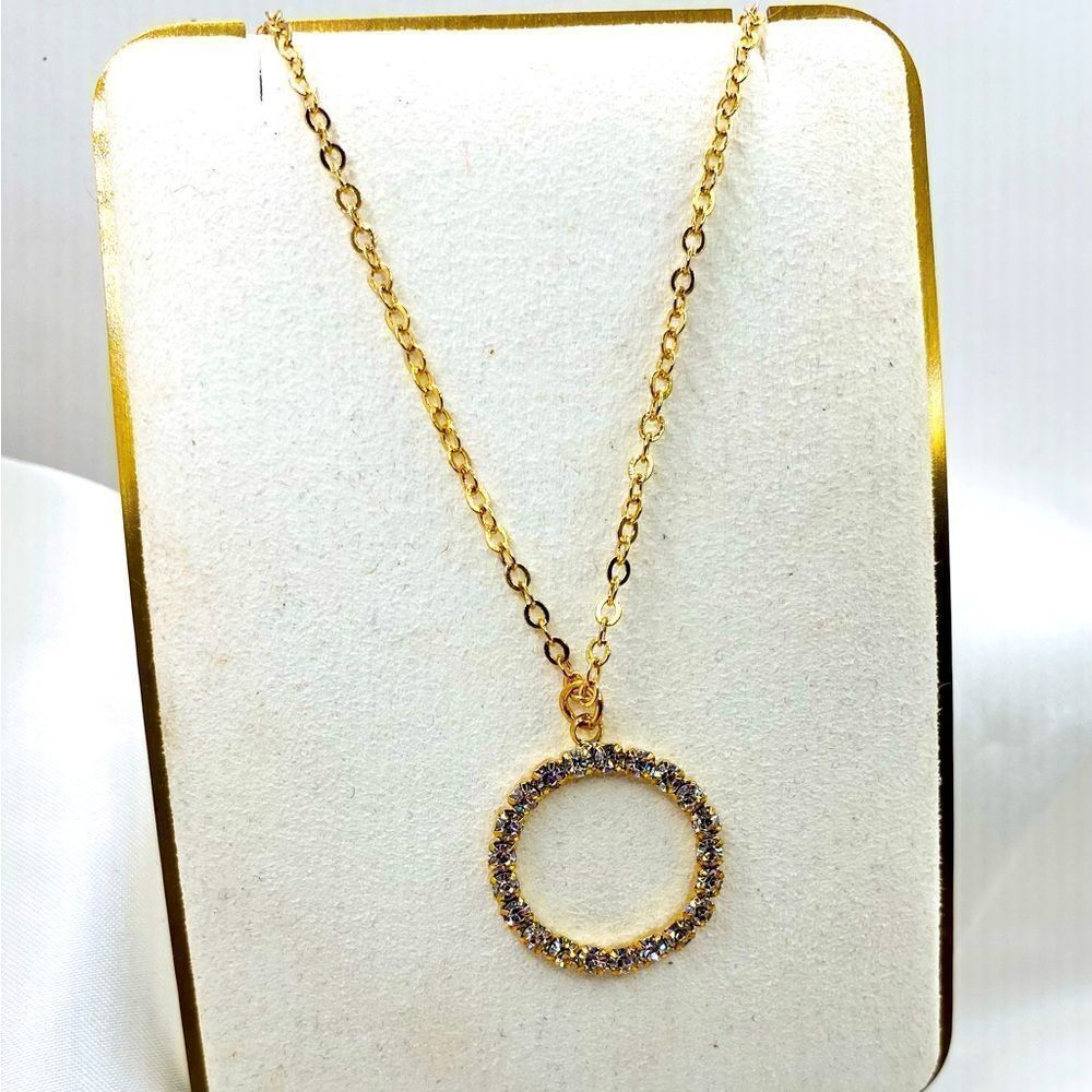 gold toned chain linked circle dainty  rhinestone necklace.